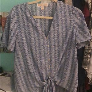 Blue & white striped shirt!